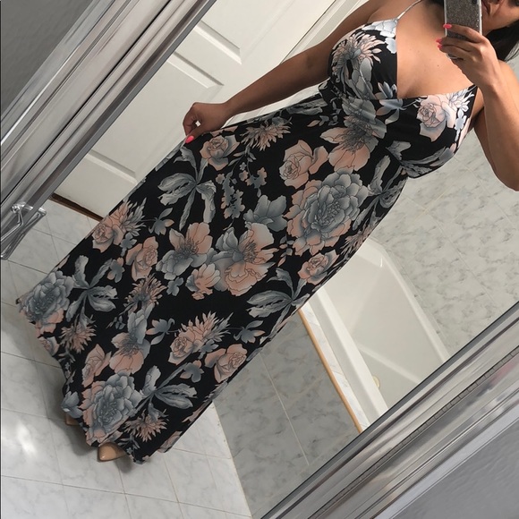 BLACK FLORAL MAXI DRESS - Picture 5 of 6